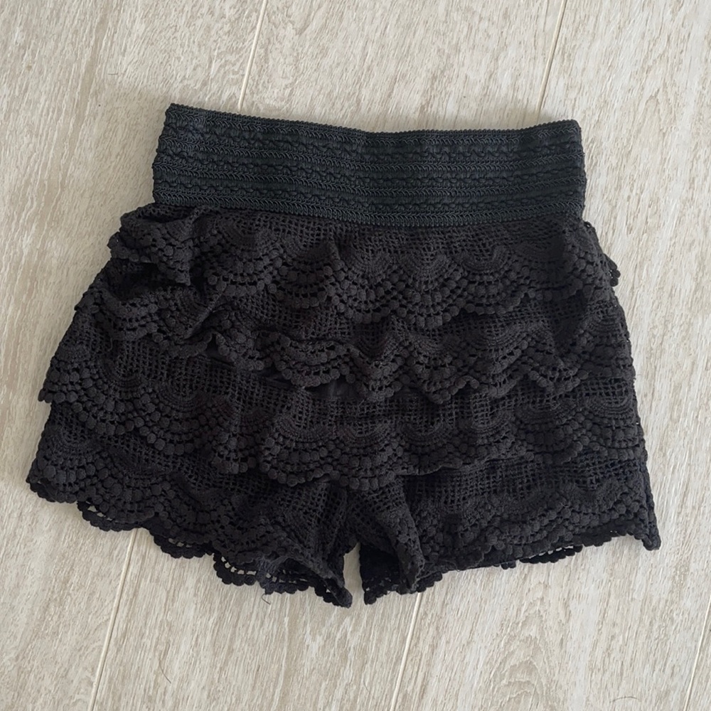 NEW scalloped summer shorts!